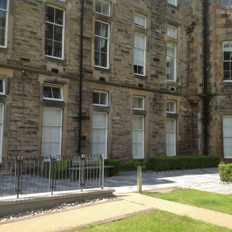 City Centre Castle Walk EDI